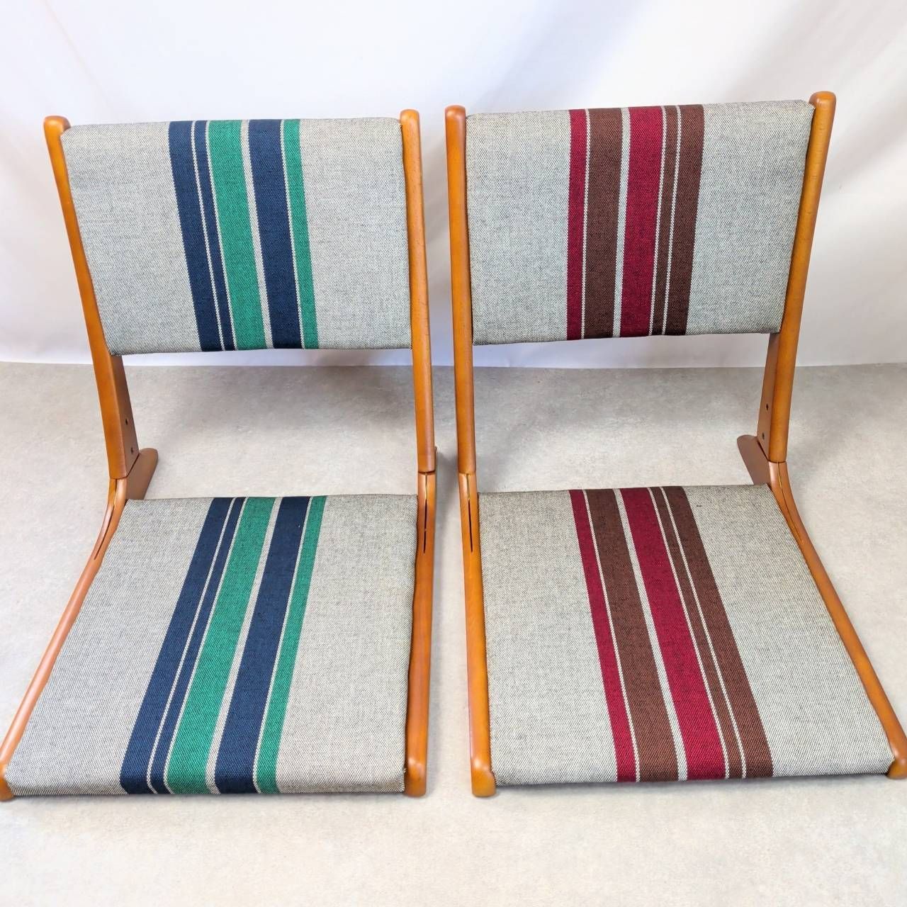 座椅子 赤 緑 2客セット - メルカリ