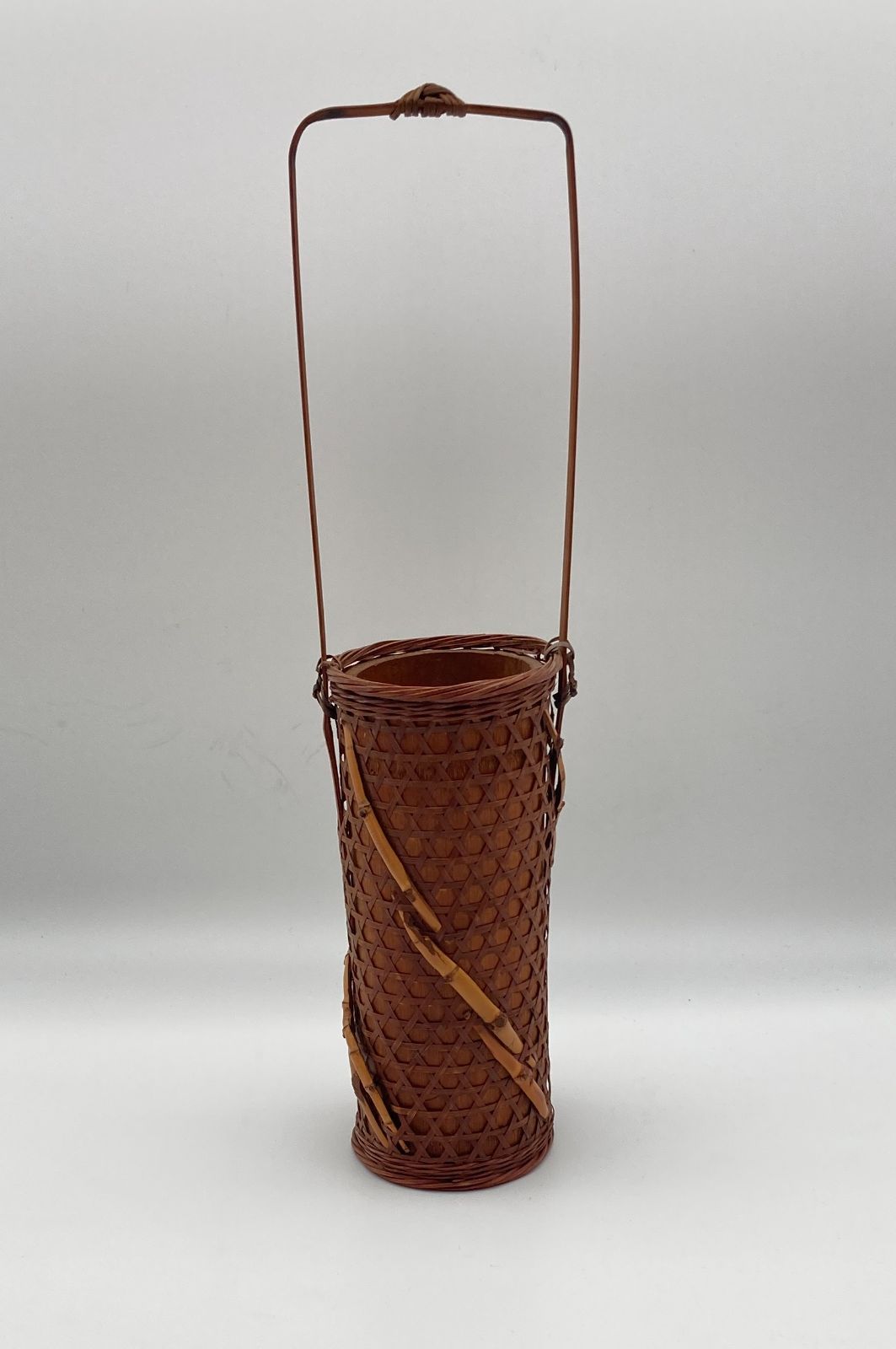 昭和レトロ 竹細工の手付きの花籠（花入れ）/ 茶道 華道 - メルカリ