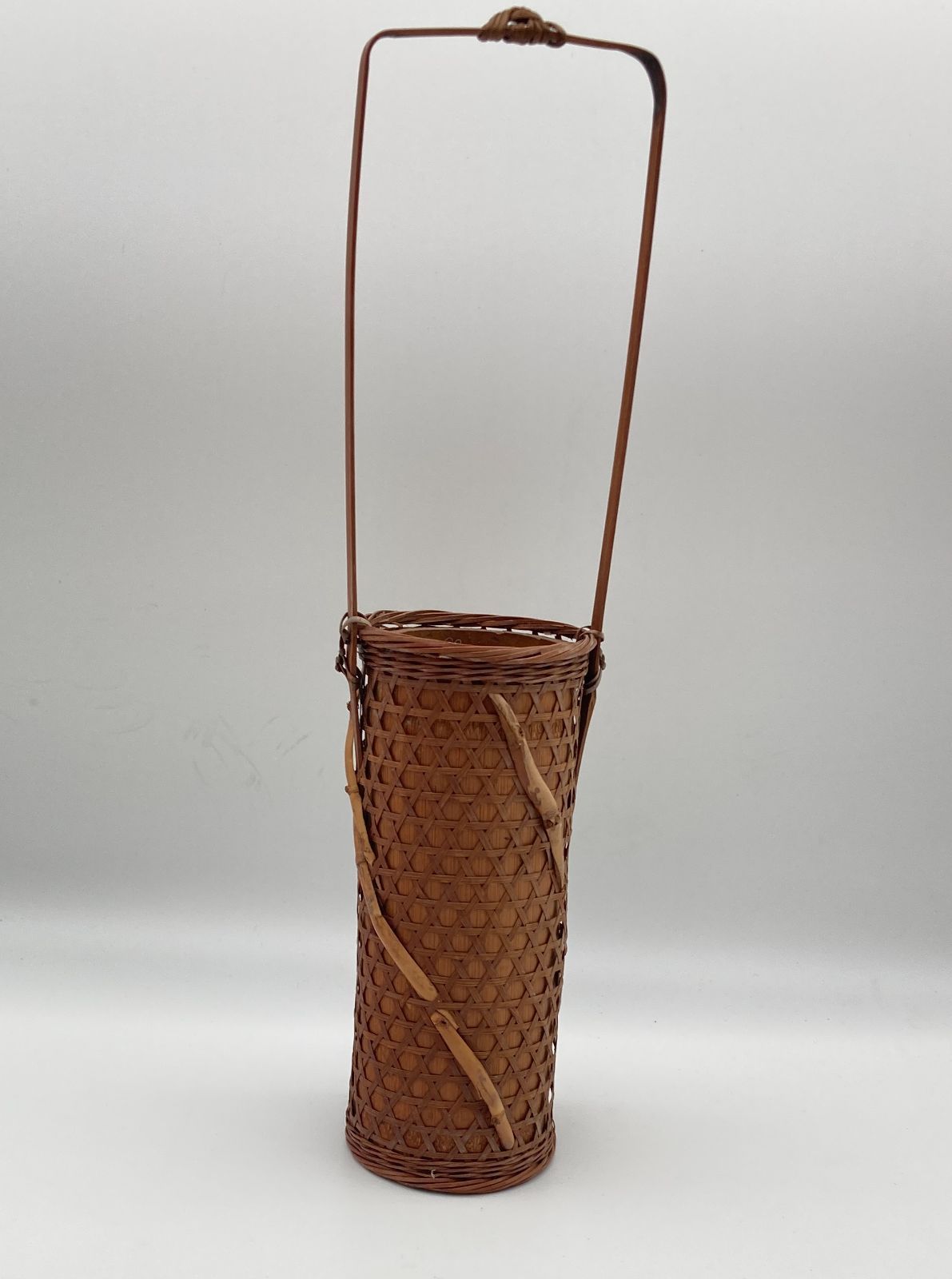 昭和レトロ 竹細工の手付きの花籠（花入れ）/ 茶道 華道 - メルカリ