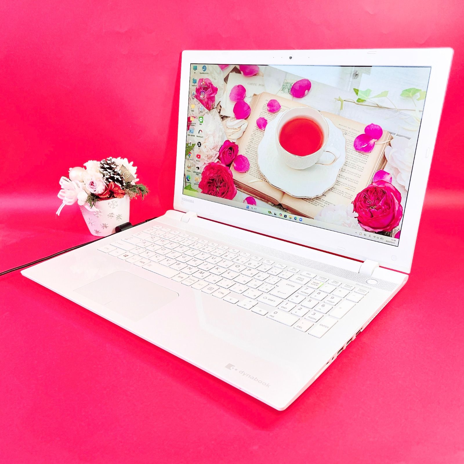 たっぷり大容量1TB❣️写真や動画の保存におすすめ✨️薄型ノート