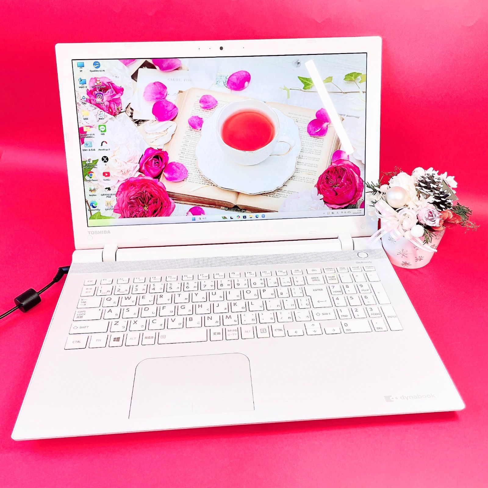 たっぷり大容量1TB❣️写真や動画の保存におすすめ✨️薄型ノート