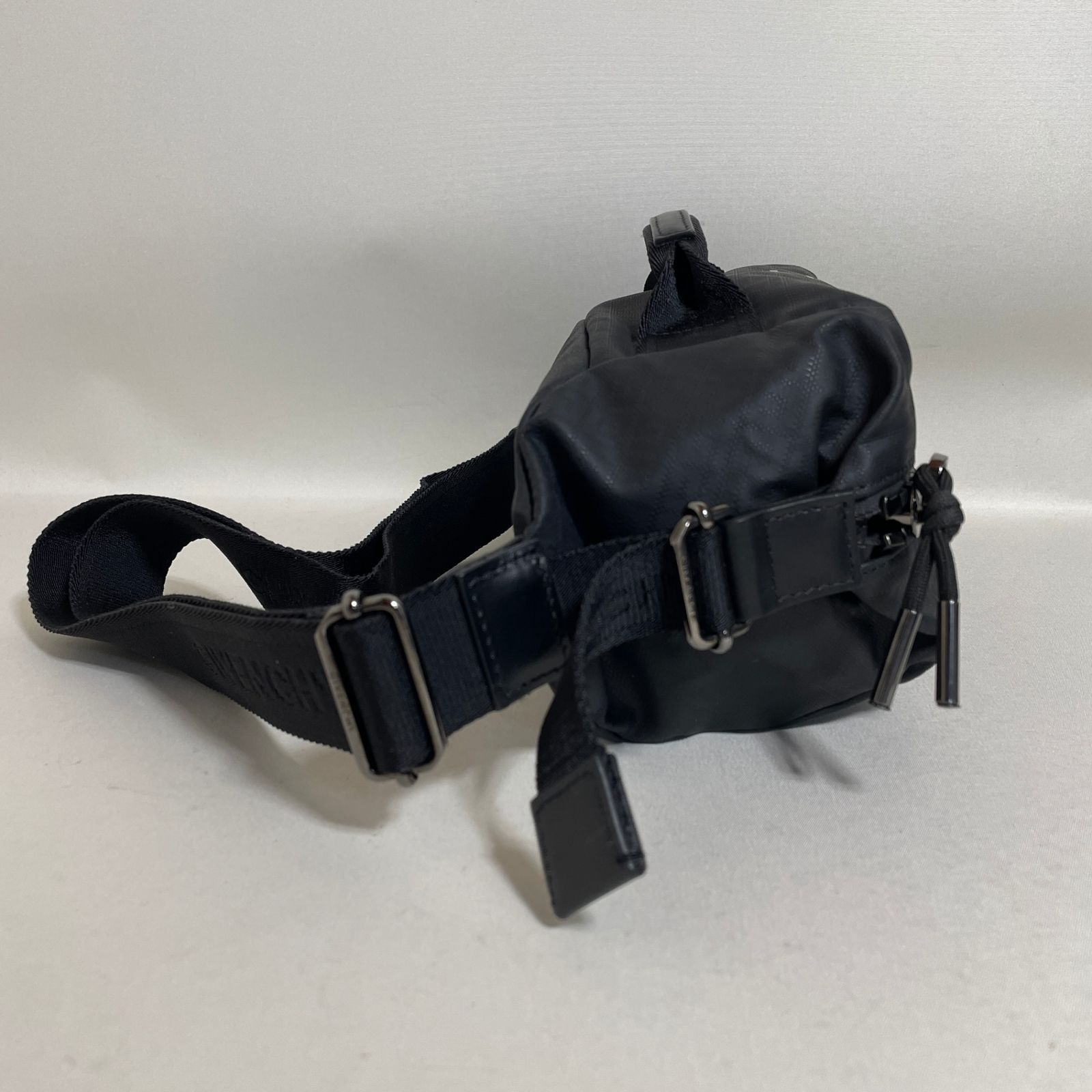 2602-280｜美品｜ジバンシィ ボディバッグ ブラック 4Gロゴ - ボディ 