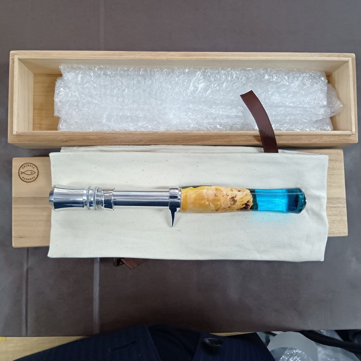 大宮宮原店 併売】SABBATH FISHING Source Single Grip 花梨瘤杢