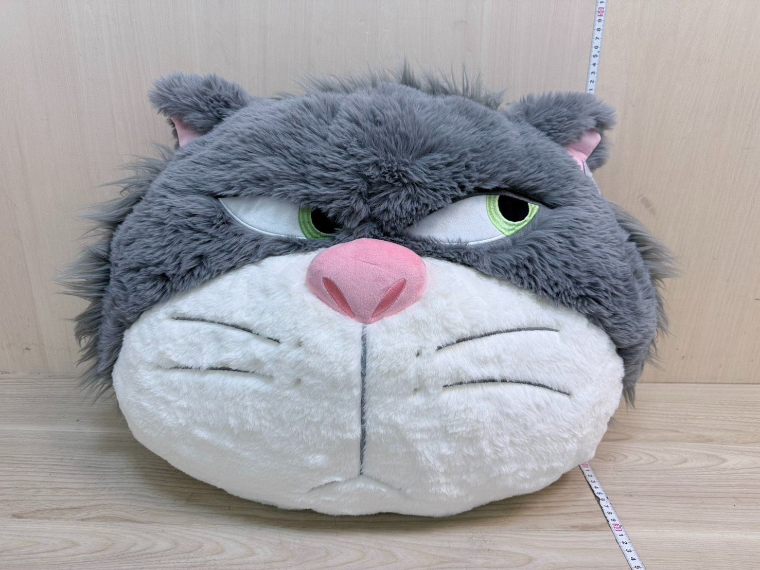 展示未使用品 コストコ Disney クッション ルシファー 62 x 30 x 45cm