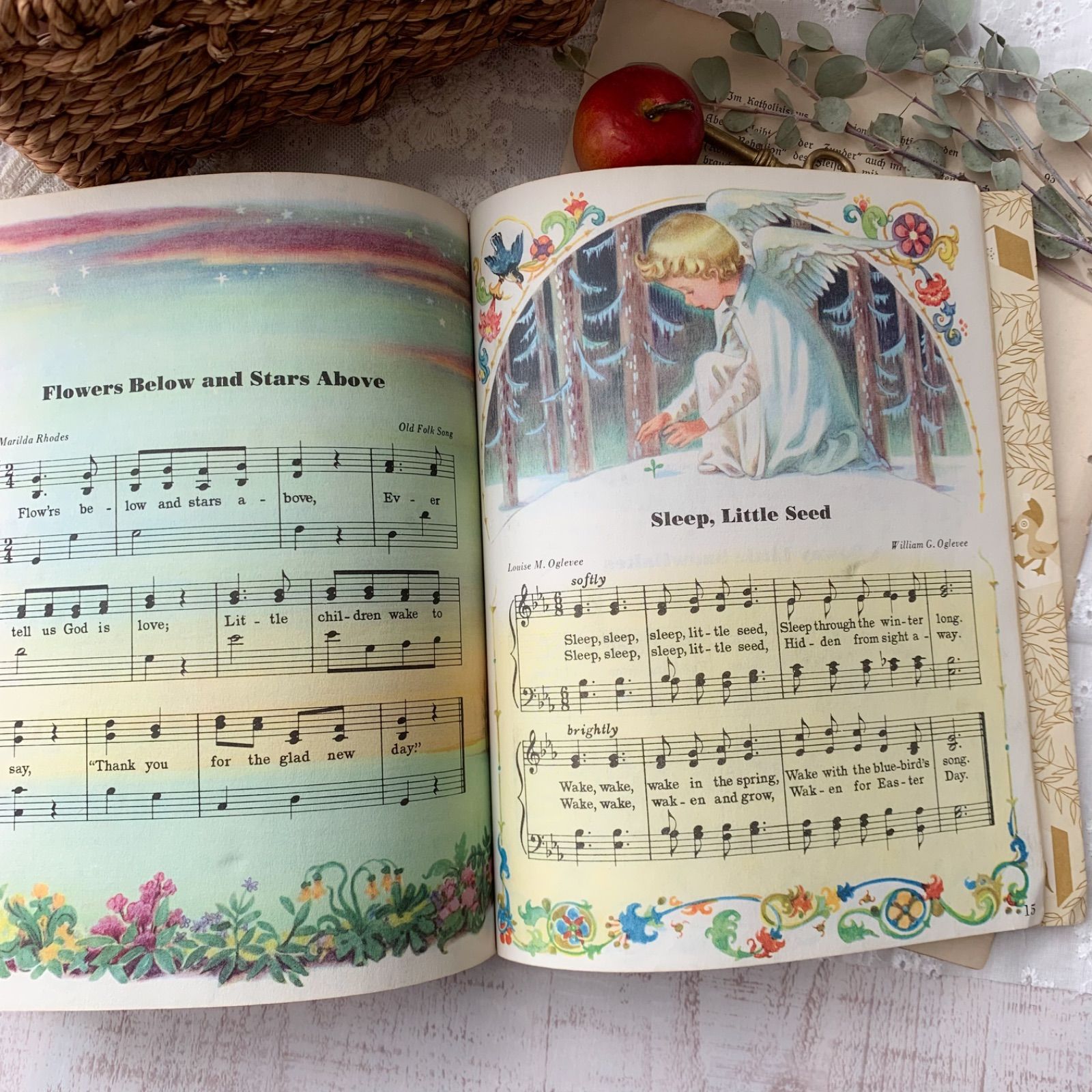ヴィンテージ 洋書 絵本『 The Little Golden Book of Hymns 』 児童書