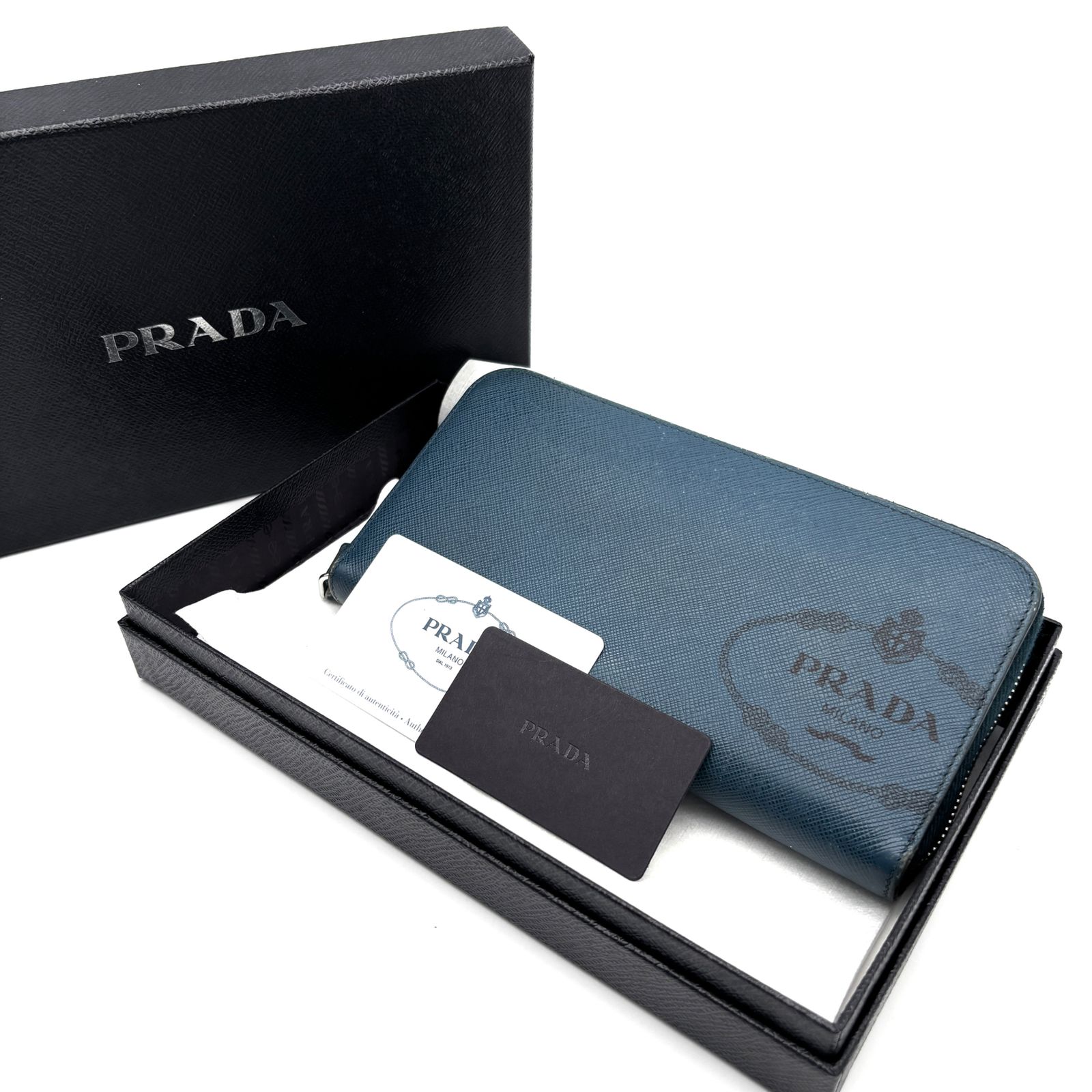 正規品 PRADA プラダ 長財布 サフィアーノレザー ラウンドジップ