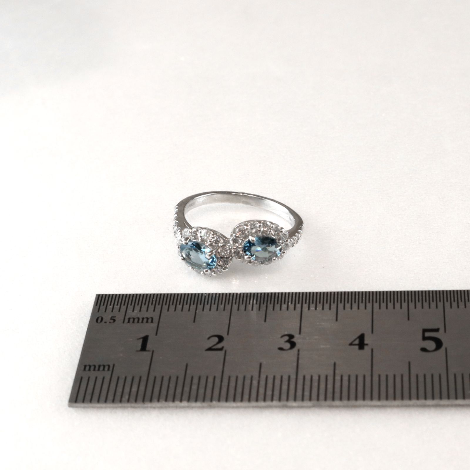 期間限定値下げ中※5月末迄】?新品 プラチナ PT アクアマリン【0.68ct 