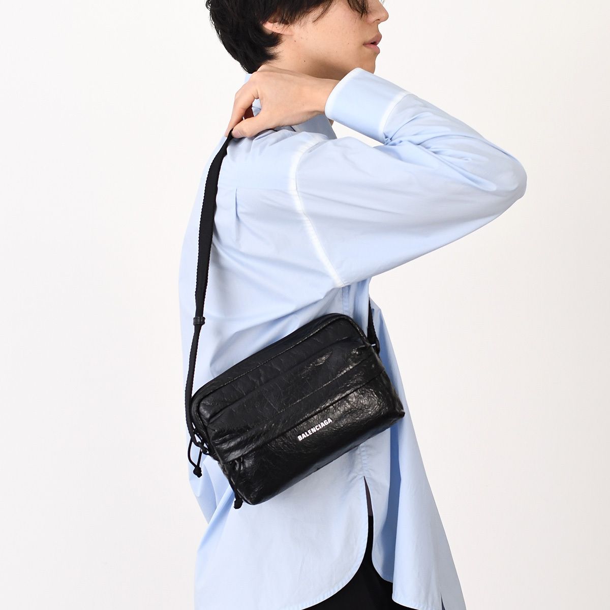 BALENCIAGA バレンシアガ EXPLORER カメラバッグ - メルカリ