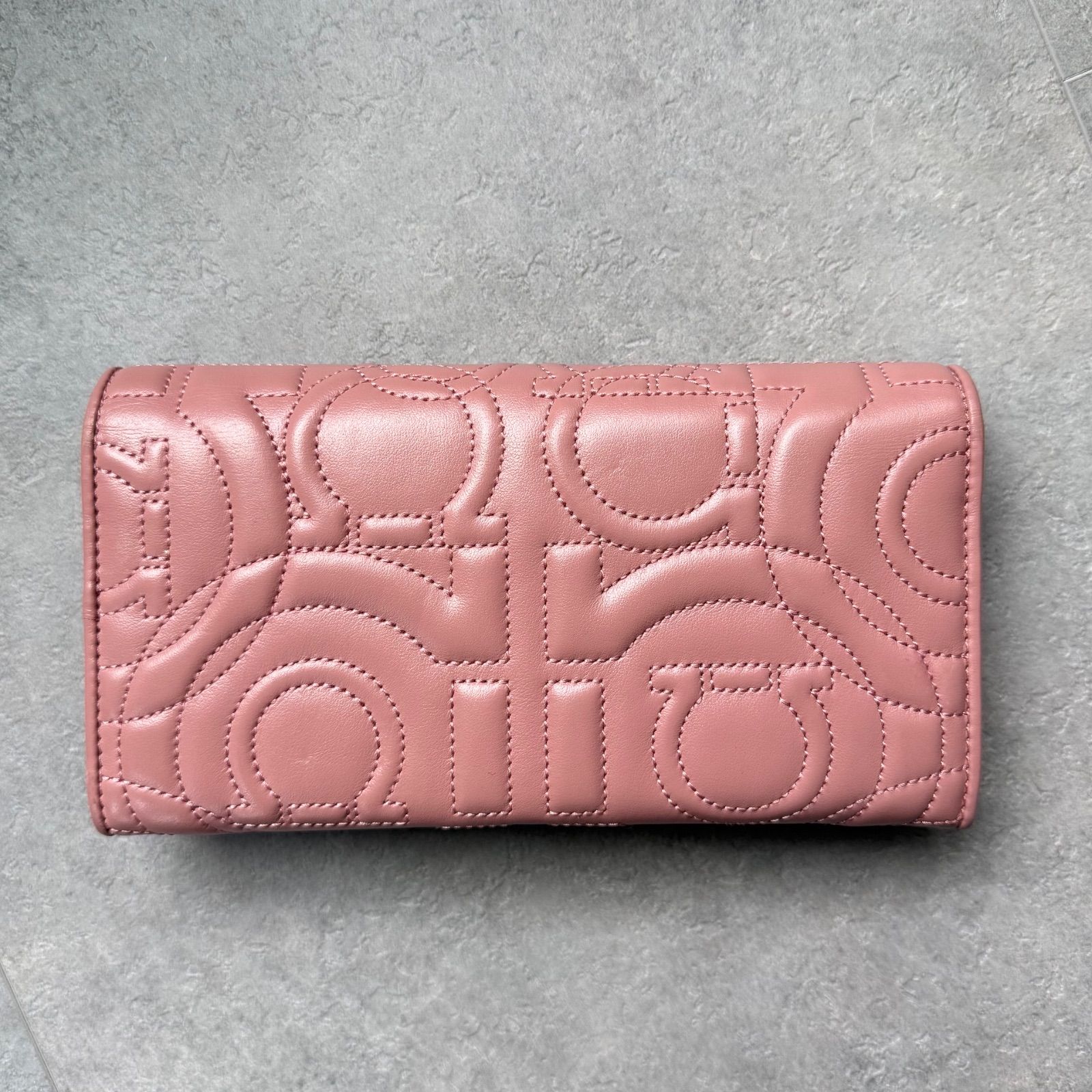 美品 SalvatoreFerragamo サルヴァトーレフェラガモ ガンチーニ 長財布 