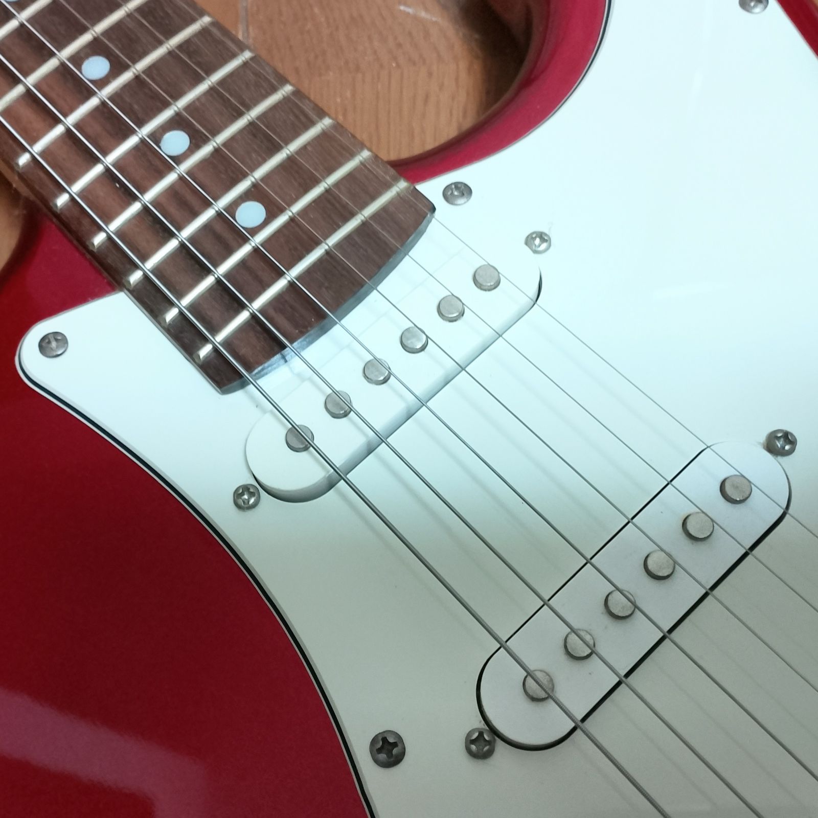 美品 PhotoGenic ストラトキャスタータイプ エレキギター 弦は新品