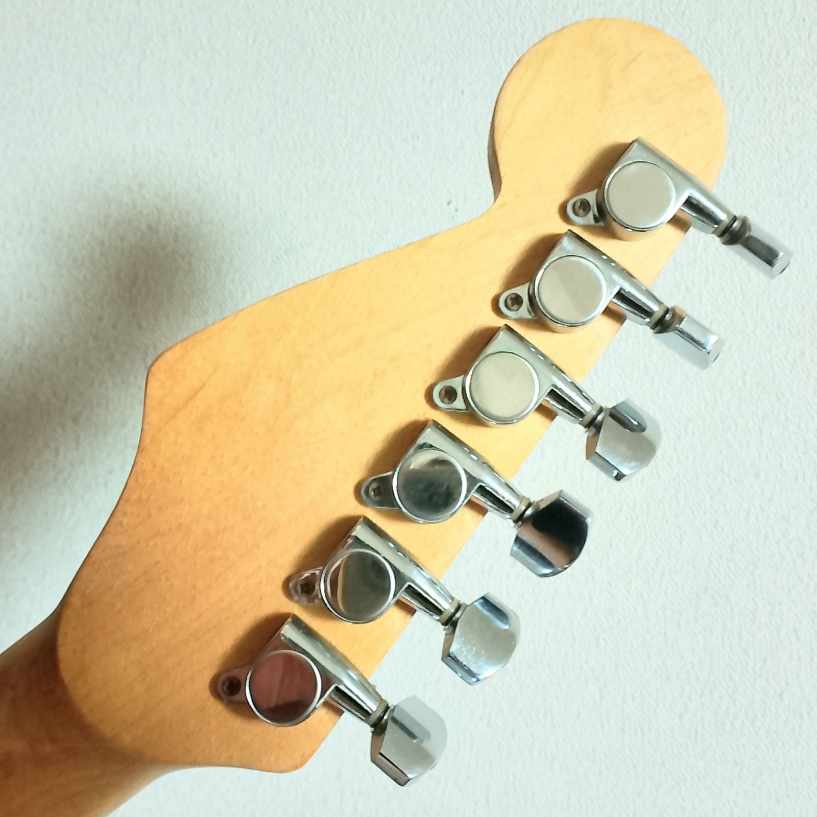 美品 PhotoGenic ストラトキャスタータイプ エレキギター 弦は新品