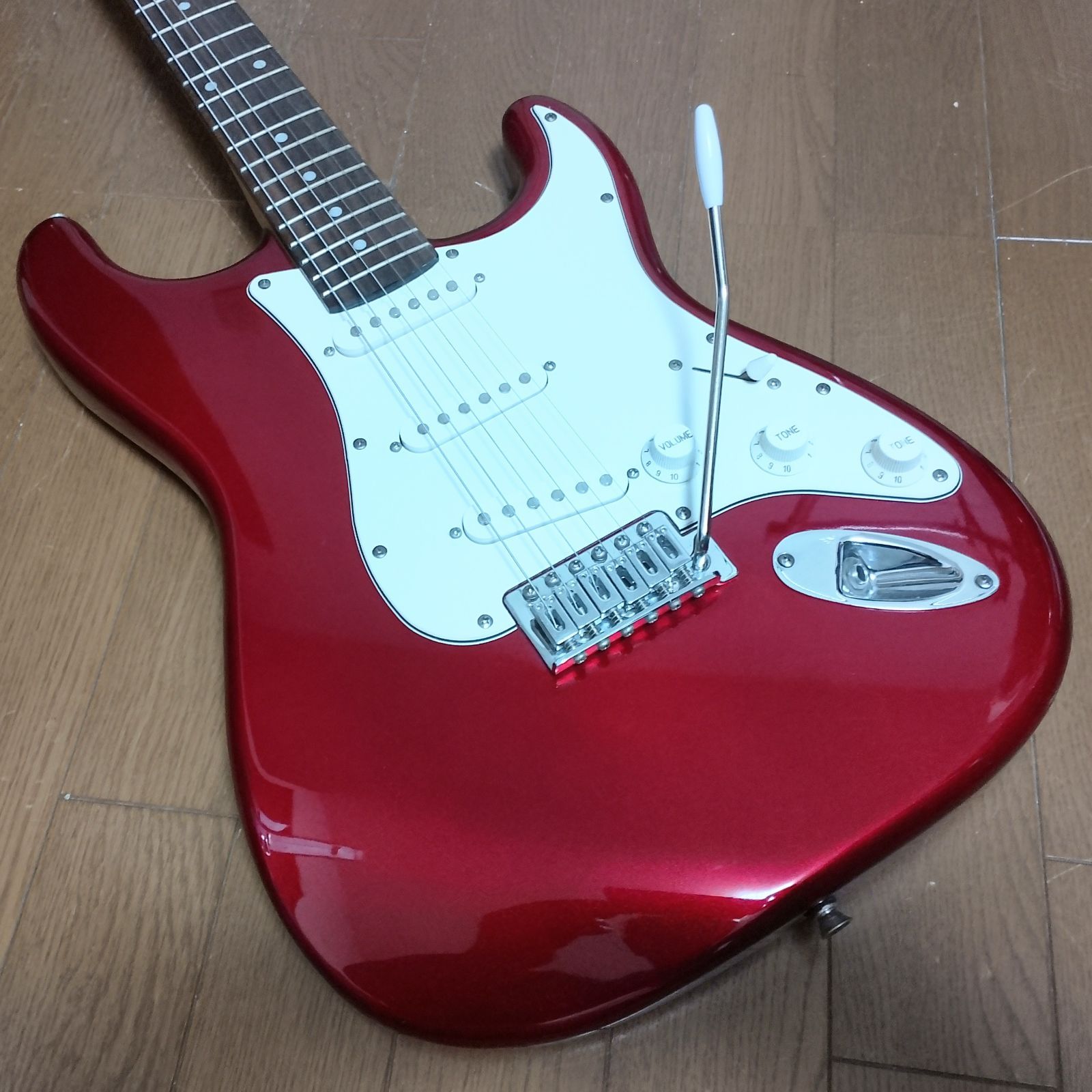 美品 PhotoGenic ストラトキャスタータイプ エレキギター 弦は新品