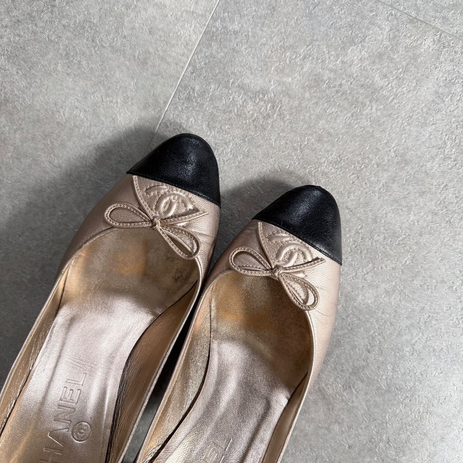 CHANEL シャネル ココマーク リボンパンプス バイカラー ゴールド