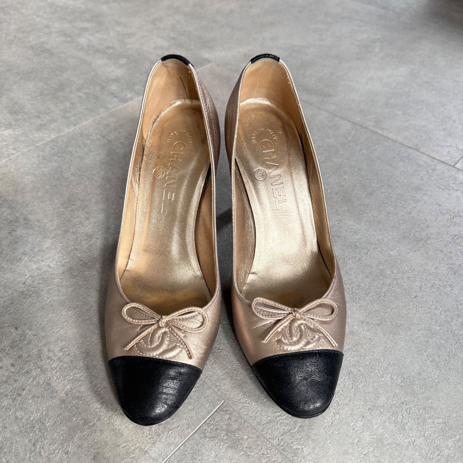 CHANEL シャネル ココマーク リボンパンプス バイカラー ゴールド