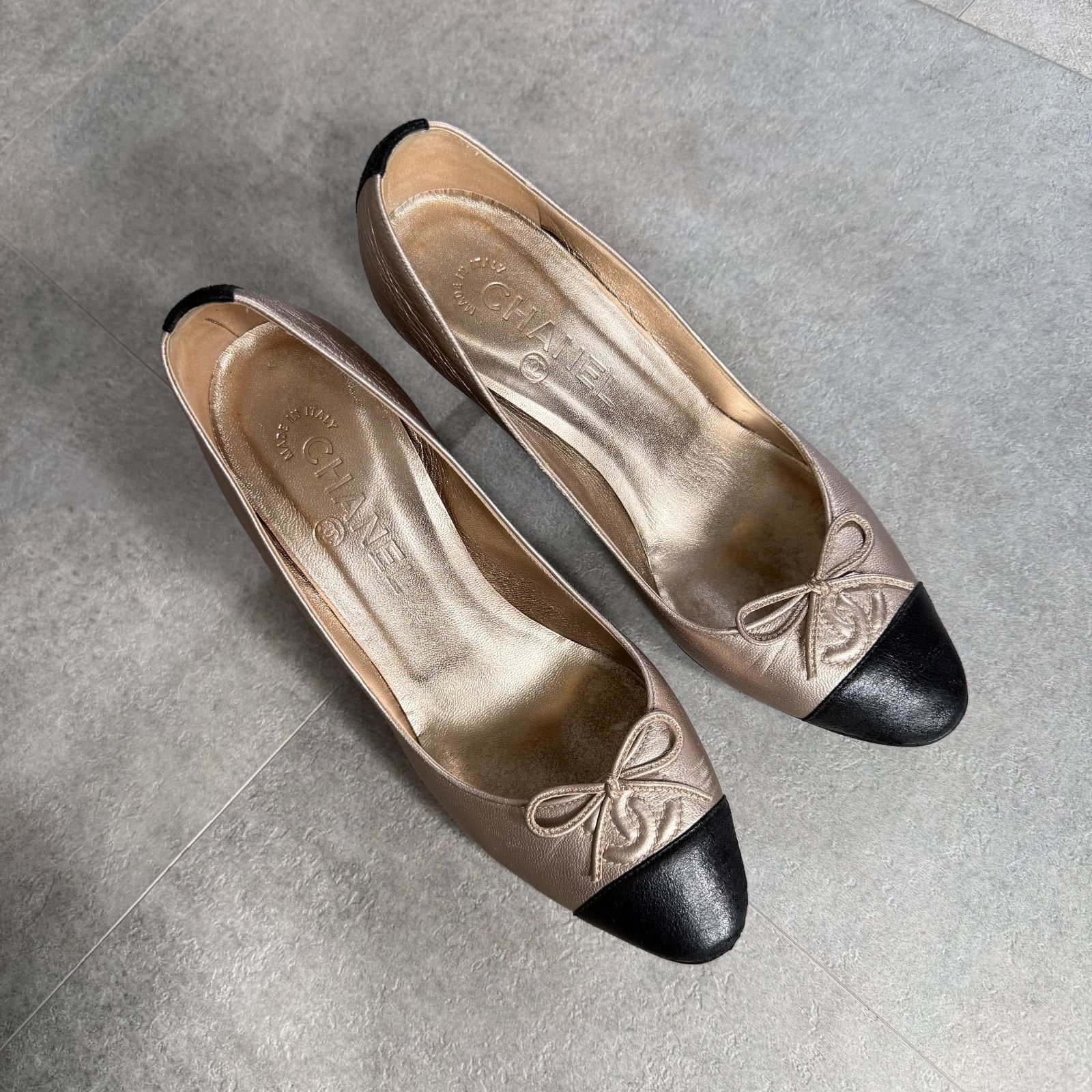 CHANEL シャネル ココマーク リボンパンプス バイカラー ゴールド