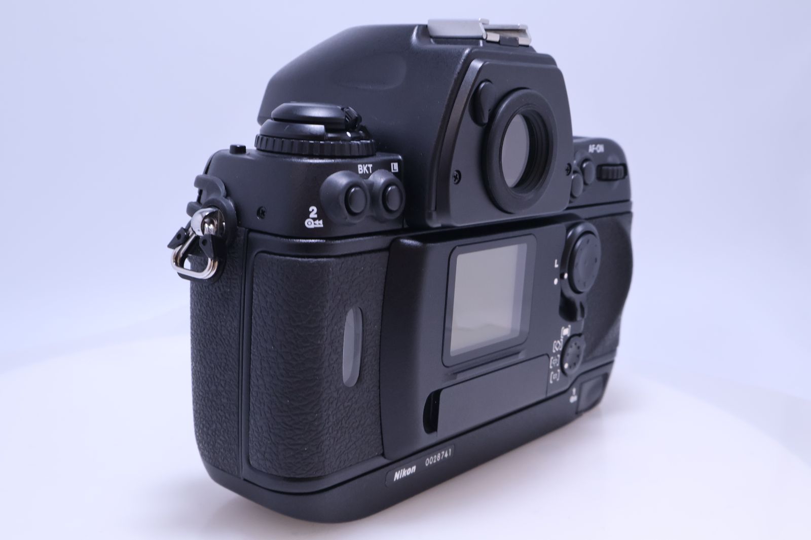 極美品】Nikon F6 ボディ フィルムカメラ 一眼レフ - メルカリ