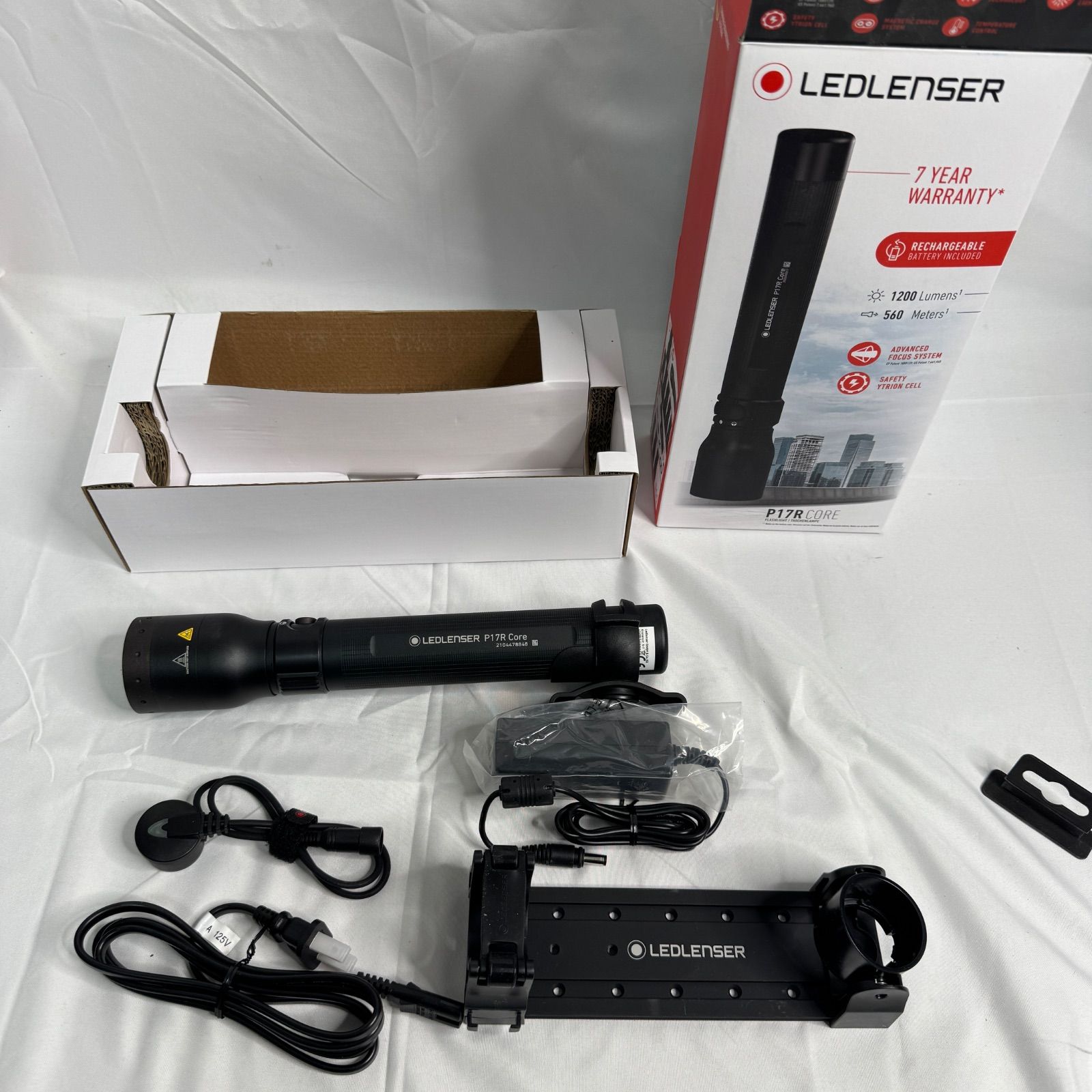 動作確認済】LEDLENSER P17R Core レッドレンザー フラッシュライト