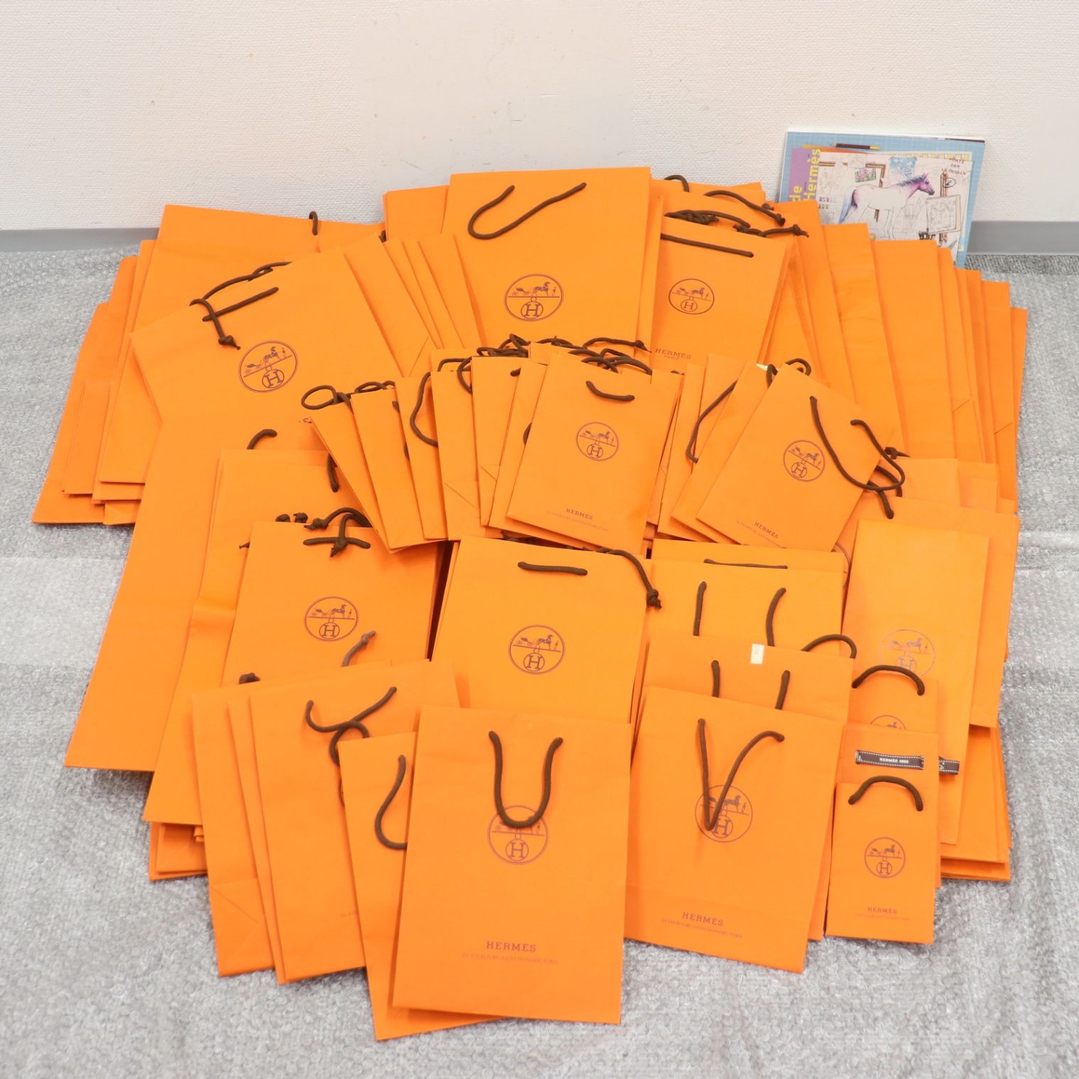 ITRO2NDZQ0NW HERMES エルメス 純正 紙袋 ショッパー ブランド まとめ