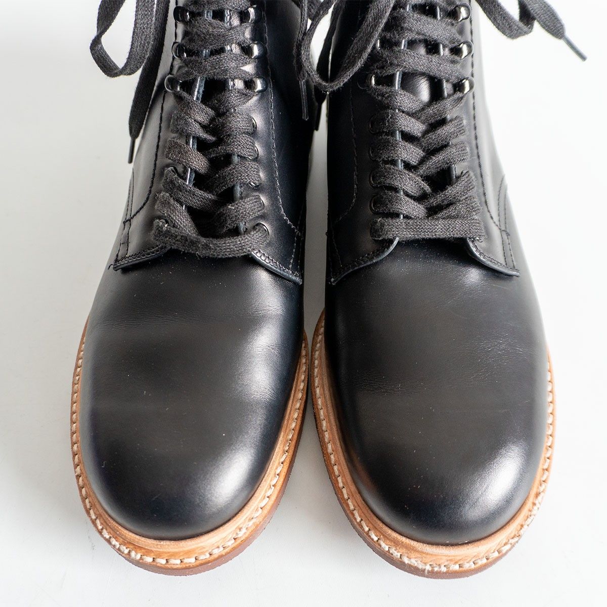 【BEAMS PLUS別注】ALDEN【4503H/マンソンブーツ/ミリタリーラスト】9D ブラック レザー シューズ 26030156 BEAMS PLUS別注】ALDEN【4503H/マンソンブーツ/ミリタリーラスト】9D
