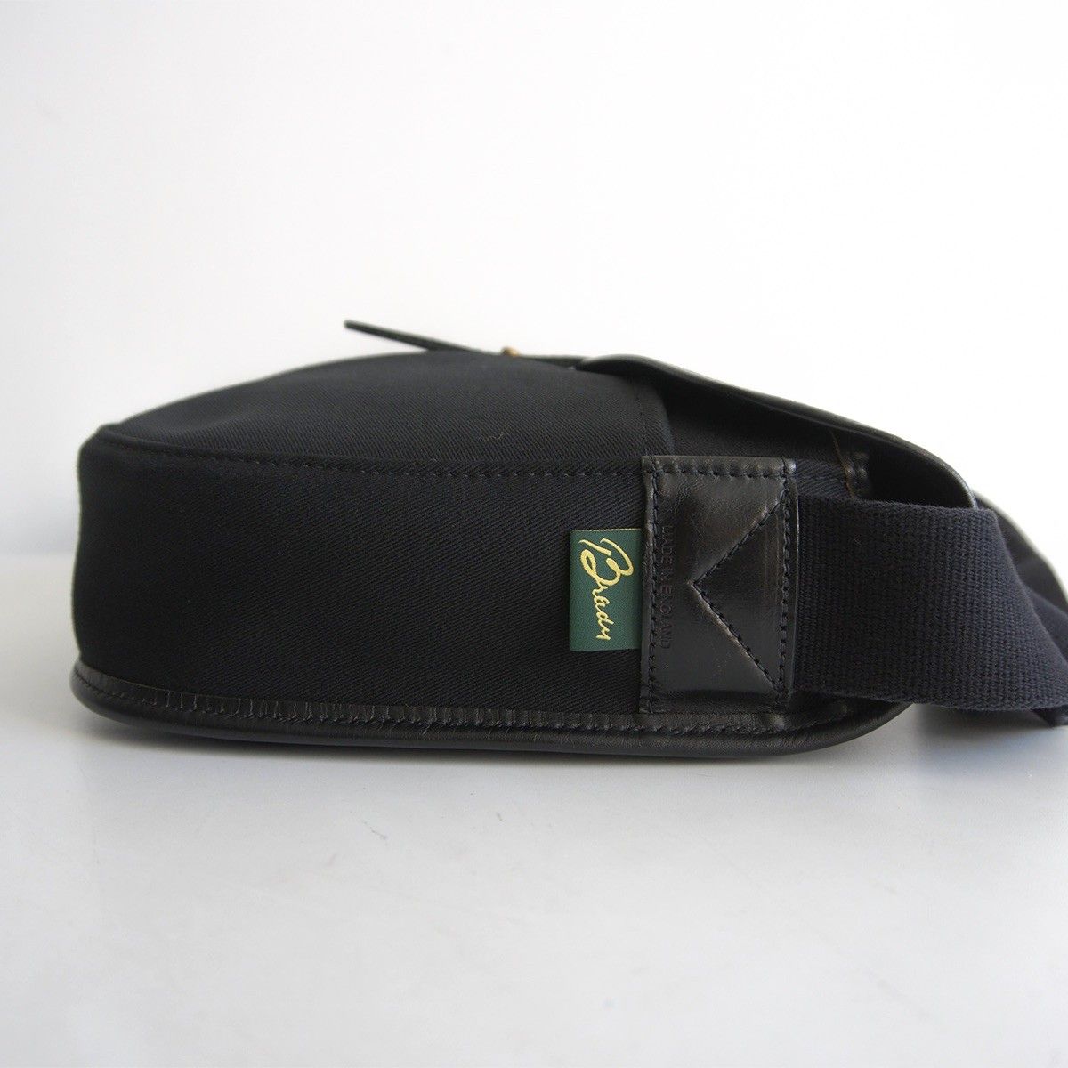 美品】BRADY【STOUR ショルダーバッグ】ブラック ストア ブレディ 