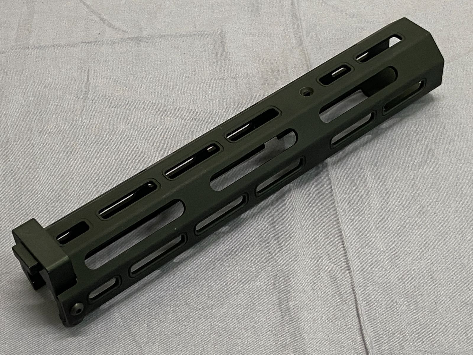 東京マルイ サイガ12K CNCアルミ M-LOK ハンドガード ショート PRAVDA