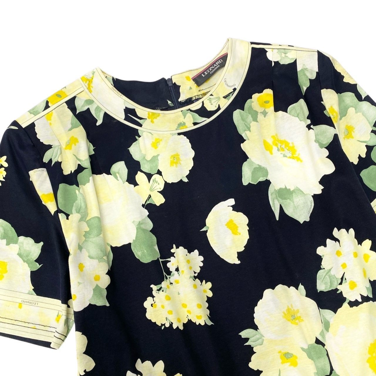 60c6《美品》 LEONARD レオナール 美しい花柄プリント 半袖カットソー