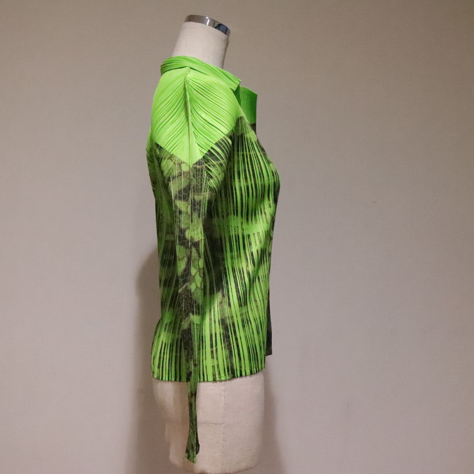 PLEATS PLEASE プリーツプリーズ イッセイミヤケ 花柄 転写 サイズ3