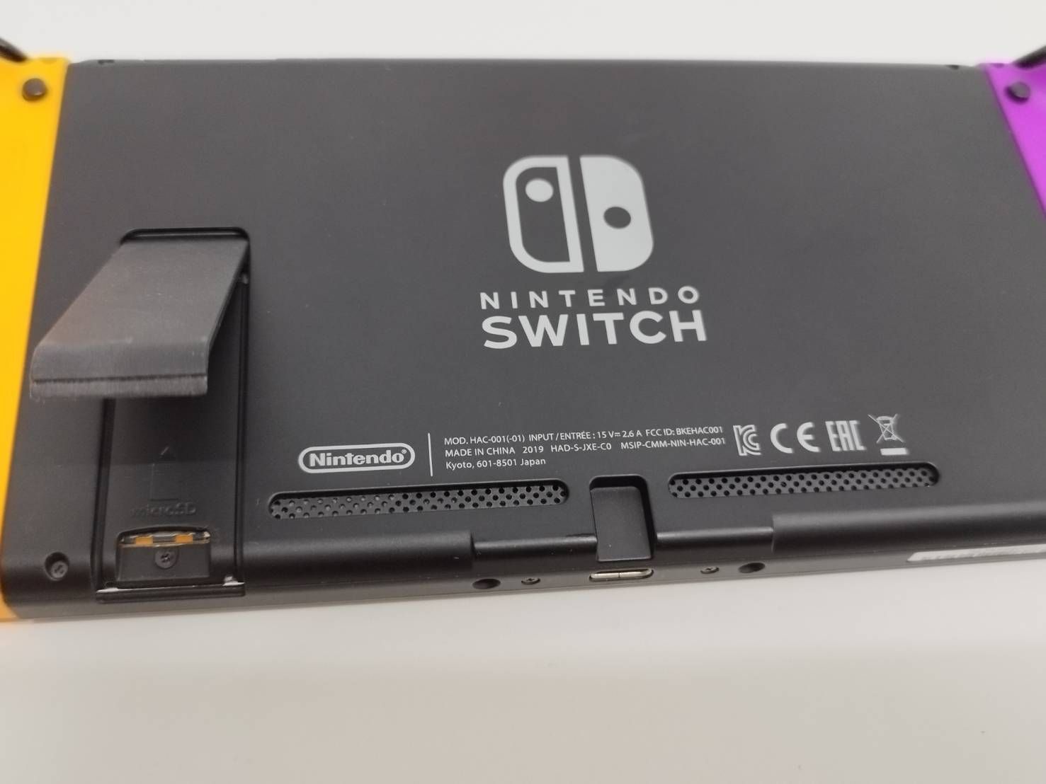 良品】Nintendo Switch 本体 HAC-001(-01)/2019年製/プレイスタンド