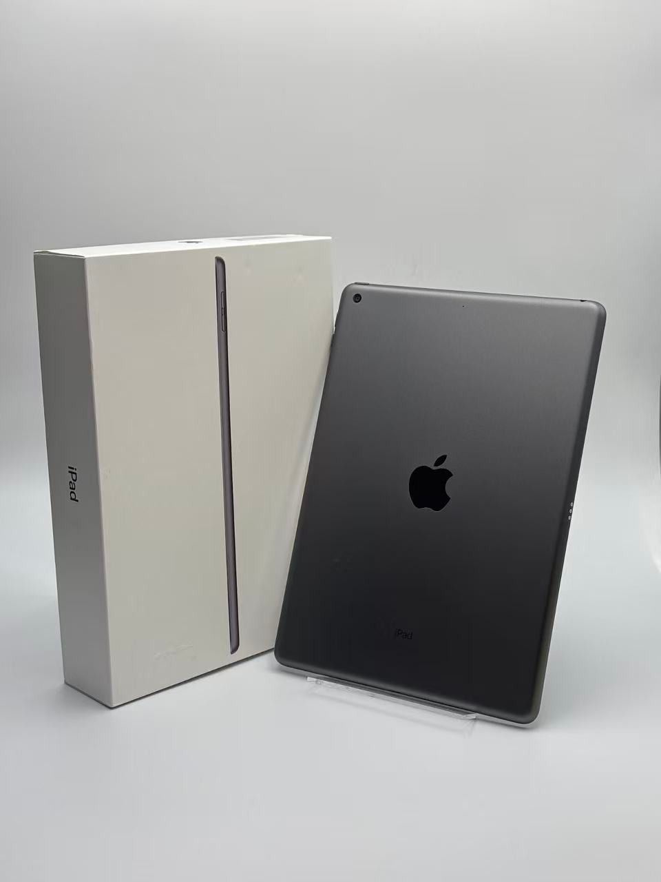 iPad 第9世代 256GB スペースグレー Wi-Fi 中古A - メルカリ