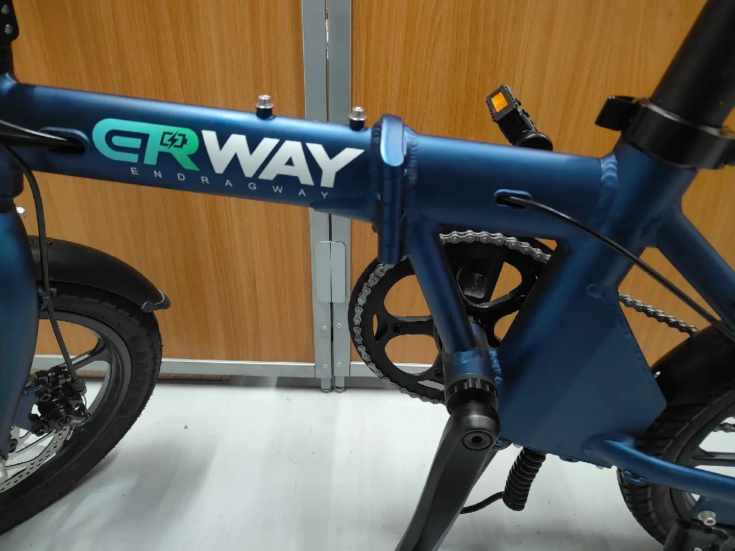 新生活応援セール開催中！】電動アシスト自転車ERWAYA01 Liteネイビー