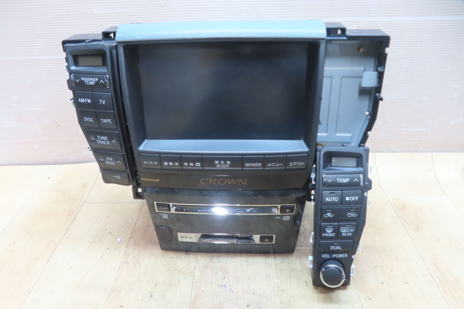 ☆F5679/トヨタ 18系 クラウン 86111-30320 純正ナビ マルチモニター
