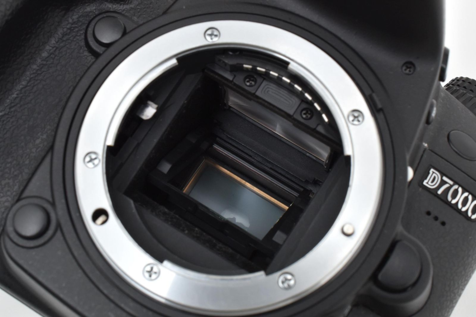 B09[7336]10☆極美品☆ ニコン Nikon D7000 ボディ 【ショット数 3