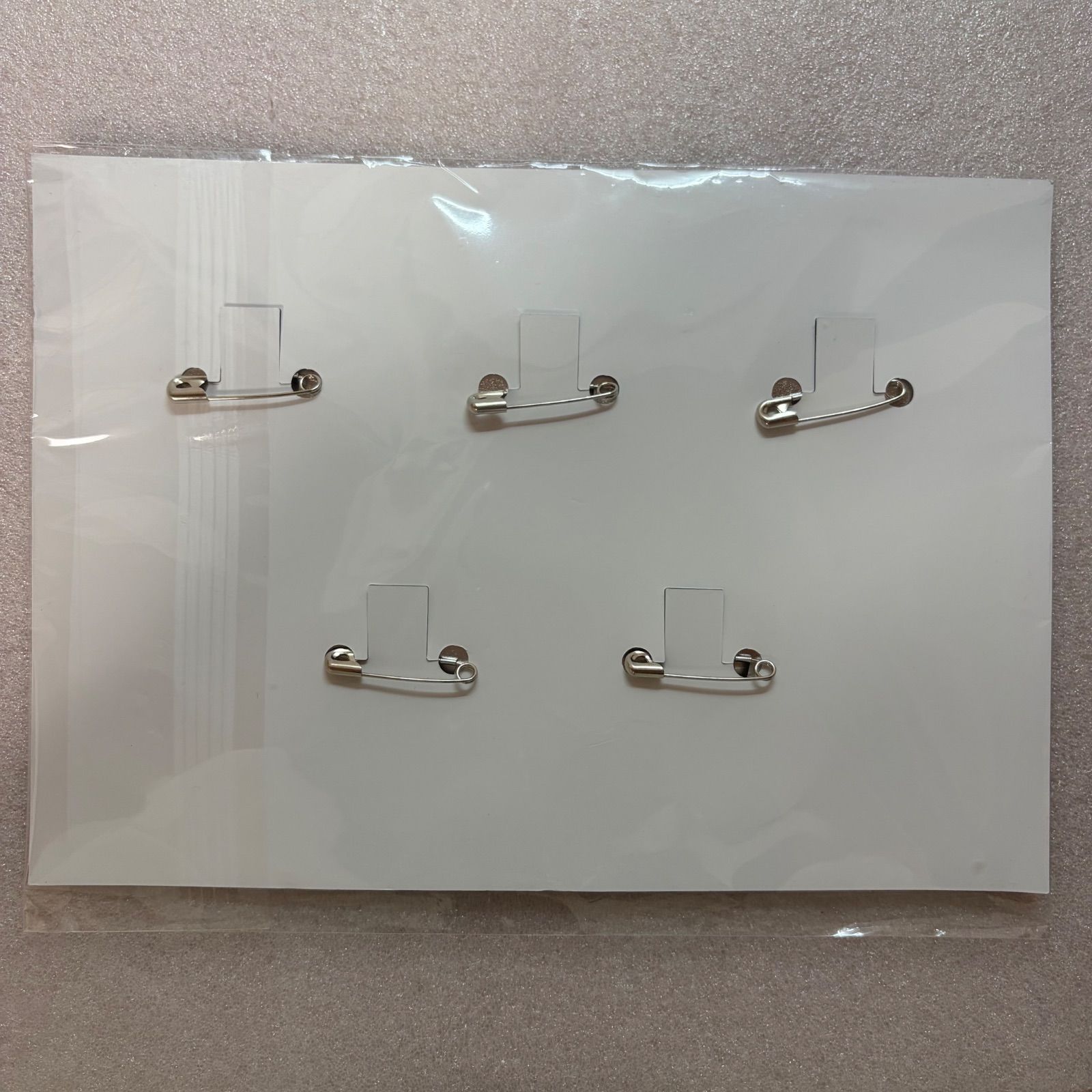 バンドリ Roselia 缶バッジ セット 133 - メルカリ