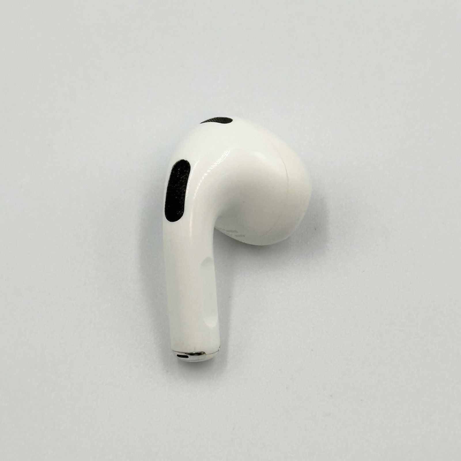 24時間以内発送・美品✨️】Apple AirPods 第3世代 右耳のみ A2565正規