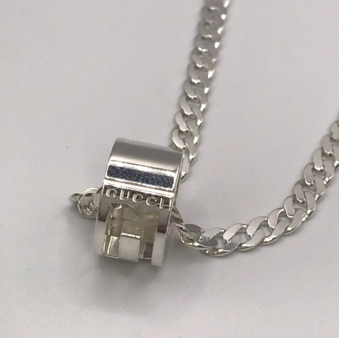 GUCCI グッチ ネックレス カットアウトG ペンダントネックレス
