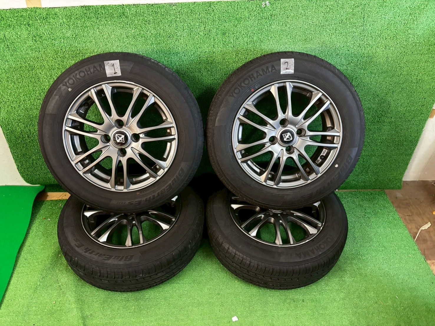 トヨタ ヴィッツ NCP95 F サマータイヤ 社外アルミホイール 165/70/14 