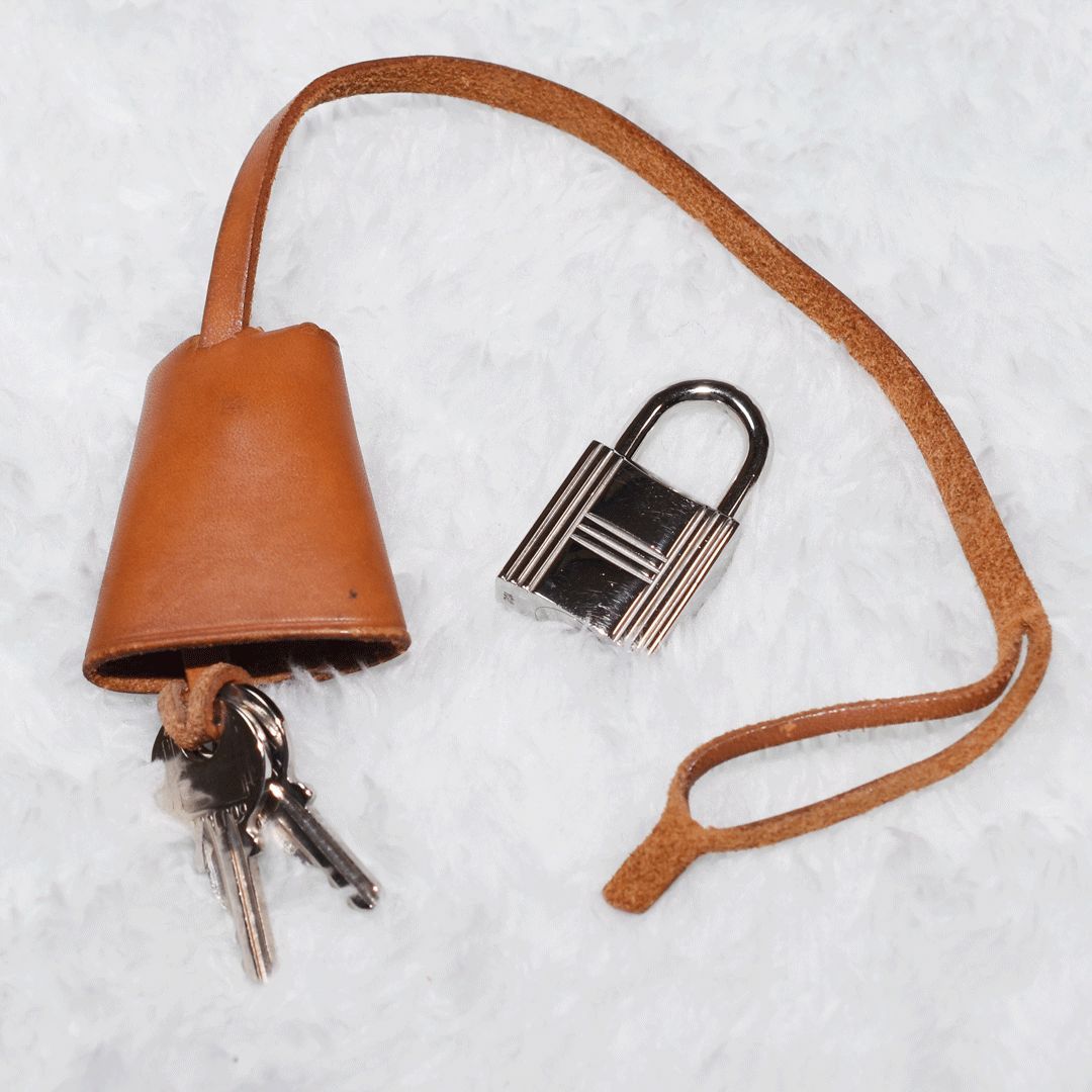 HERMES エルメス 鍵×2 カデナ・クロシェット 102番 シルバー - メルカリ