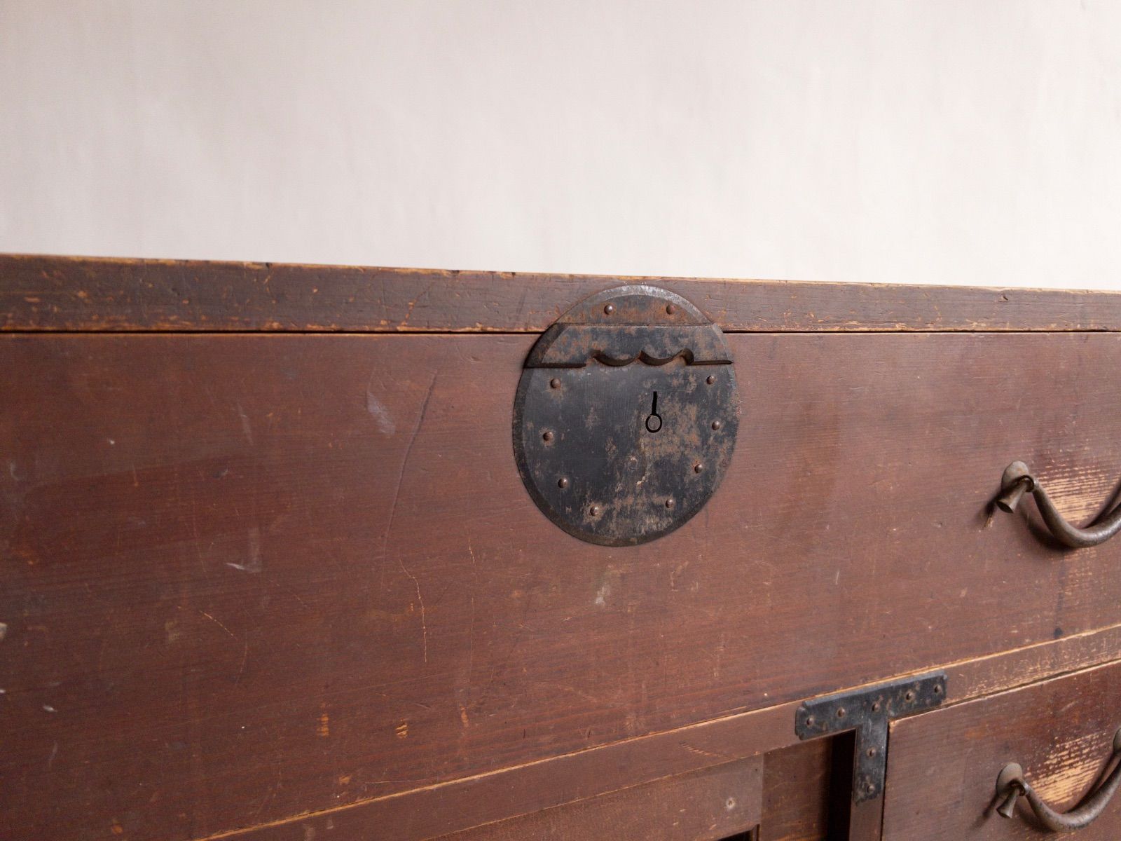 ガラス棚 和箪笥 M065 古道具 古家具 和家具 ビンテージ アンティーク