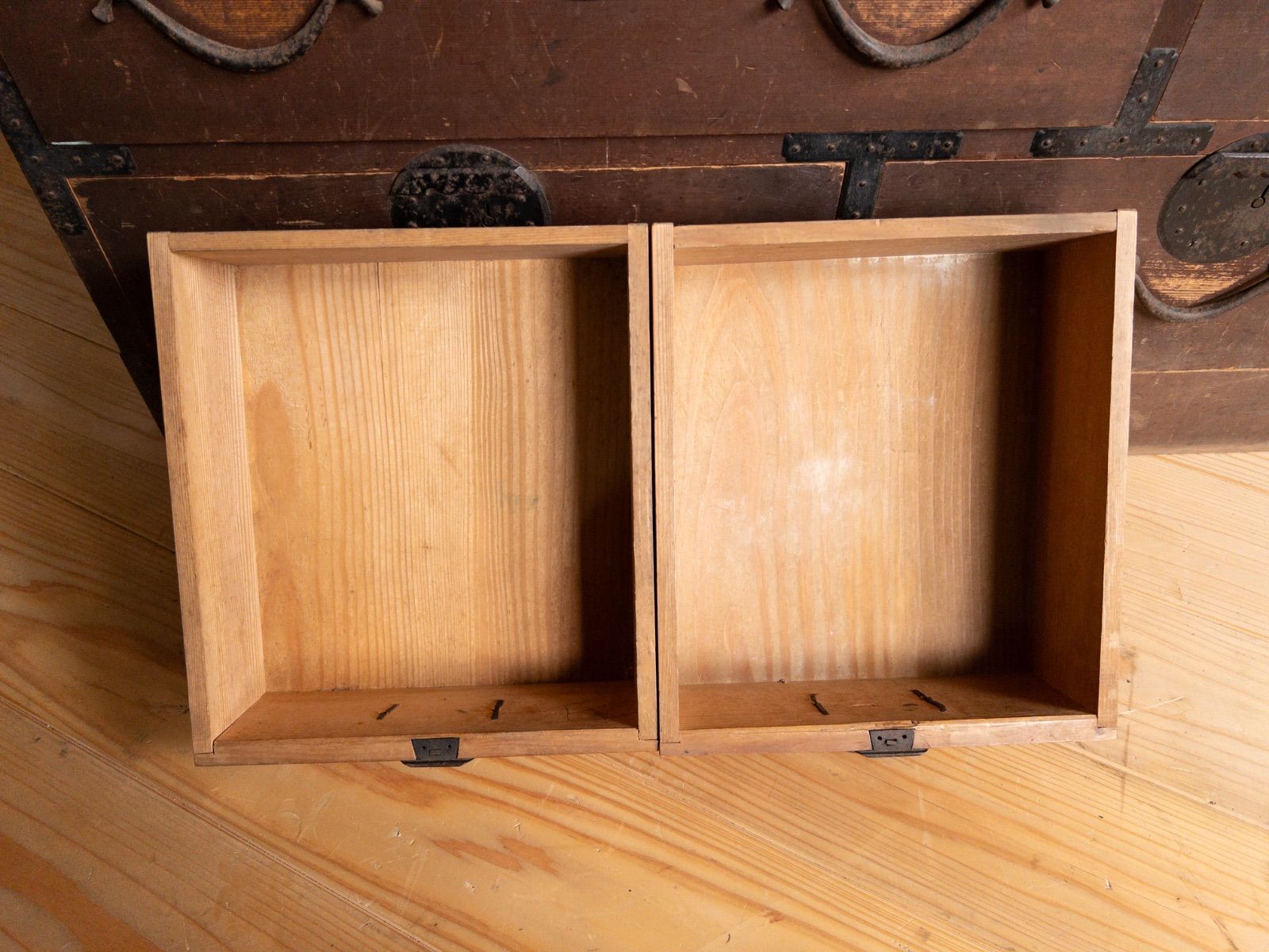 ガラス棚 和箪笥 M065 古道具 古家具 和家具 ビンテージ アンティーク