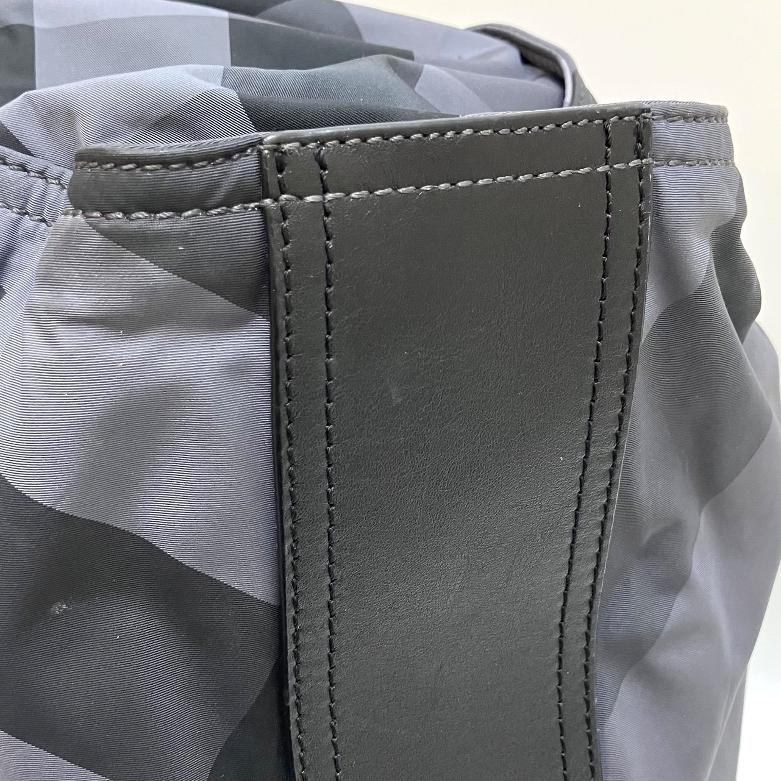 BURBERRY】バーバリー ノバチェックトート ブラック グレー ユニ