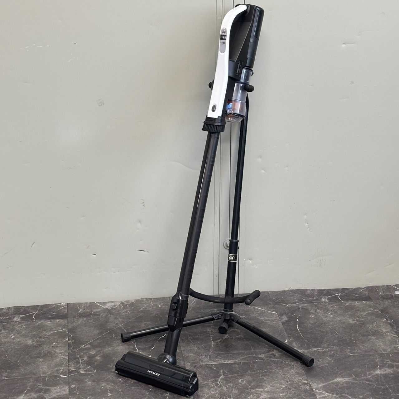 ◇送料込！清掃済み！2022年製 HITACHI 日立 ラクかるスティック 充電