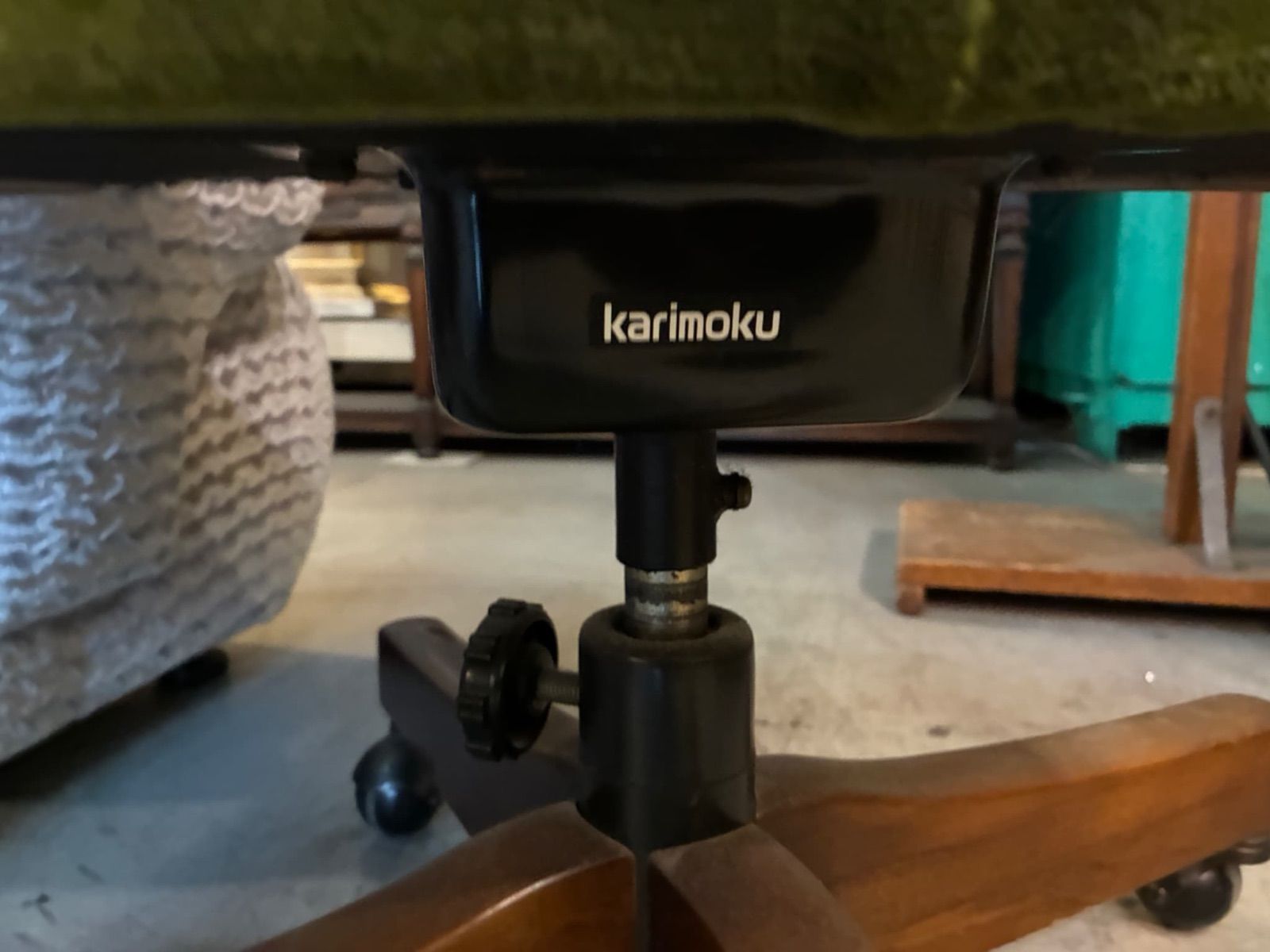 アンティーク|カリモク|コロニアル|デスクチェア|オフィスチェア|インテリア