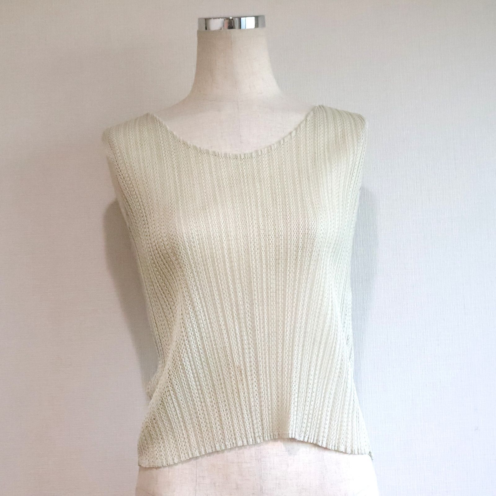 PLEATS PLEASE プリーツプリーズ イッセイミヤケ ノースリーブ