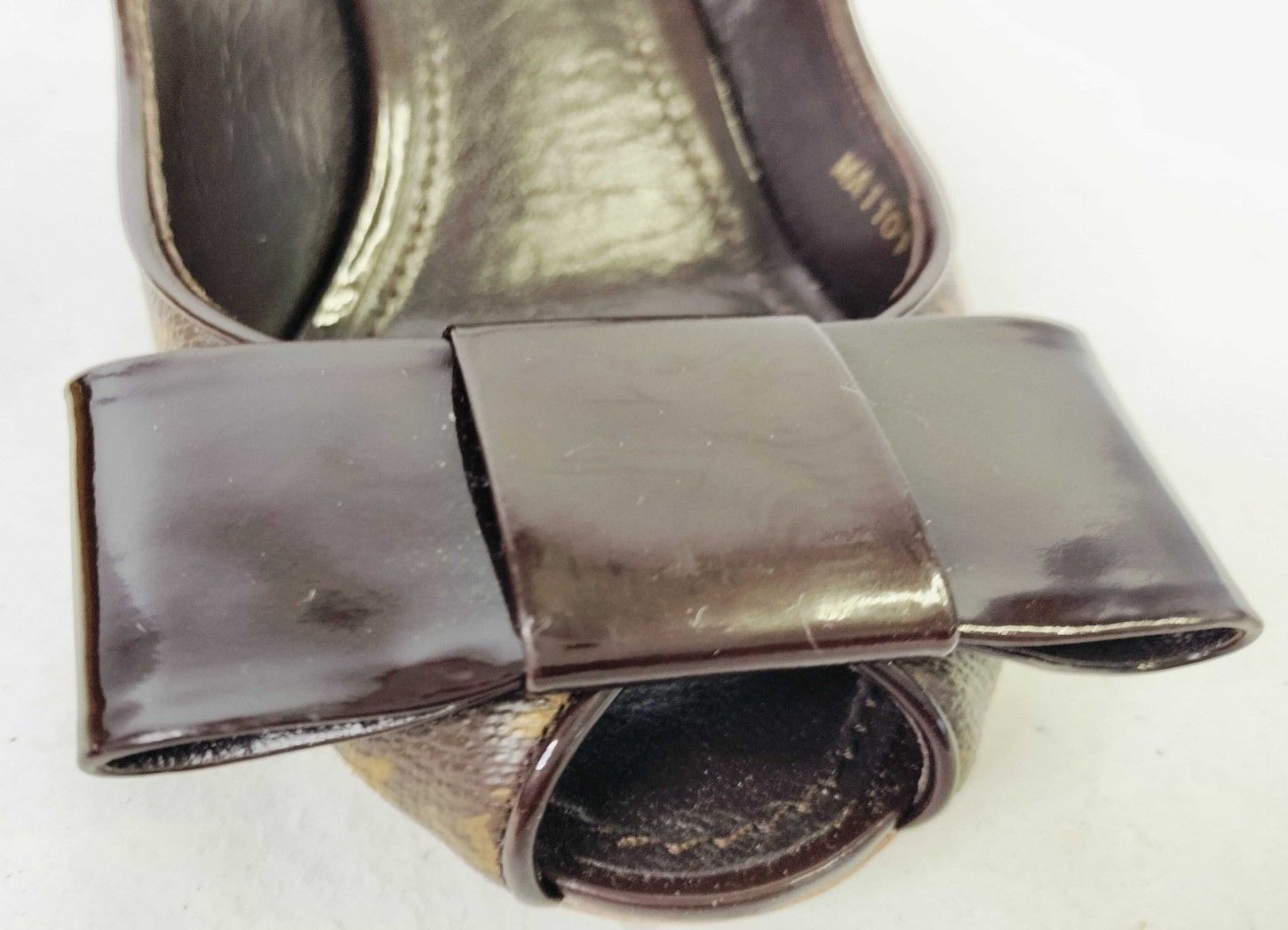 LOUIS VUITTON モノグラム リボン エナメル ウェッジソールサンダル