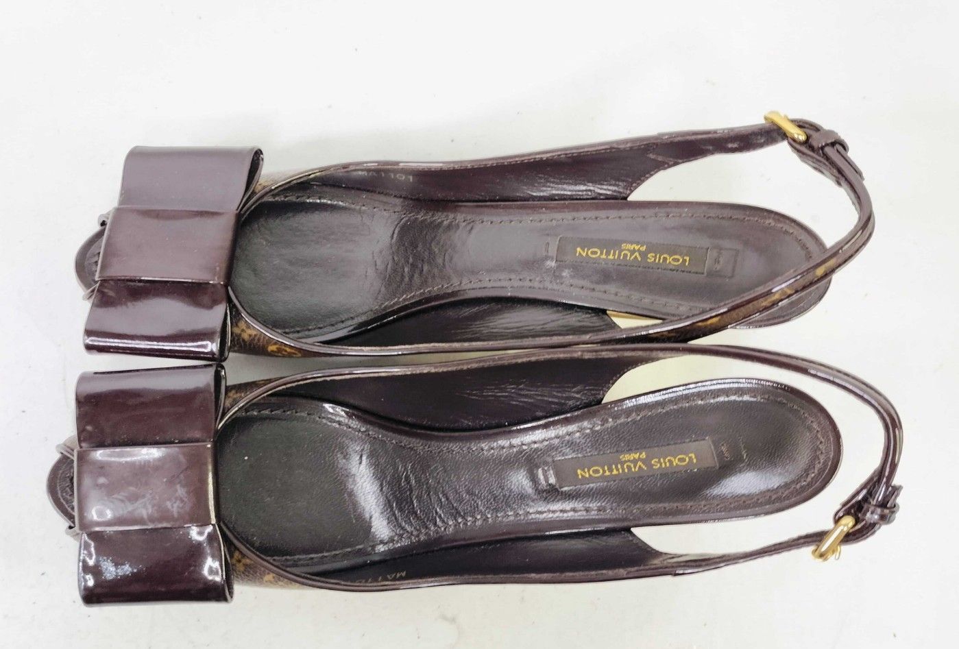 LOUIS VUITTON モノグラム リボン エナメル ウェッジソールサンダル