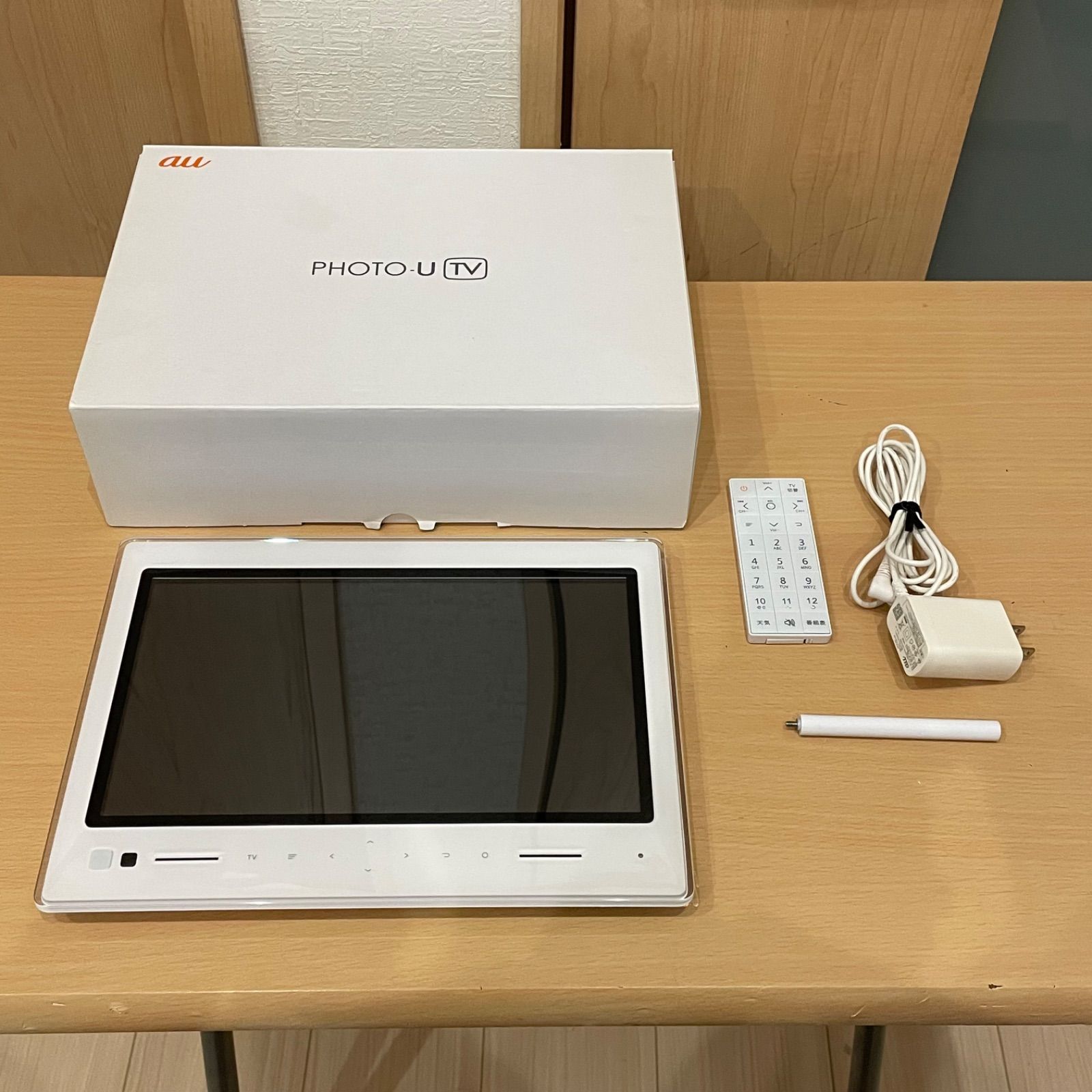 au PHOTO-U ポータブルテレビ TV ZTS12 ホワイト - メルカリ