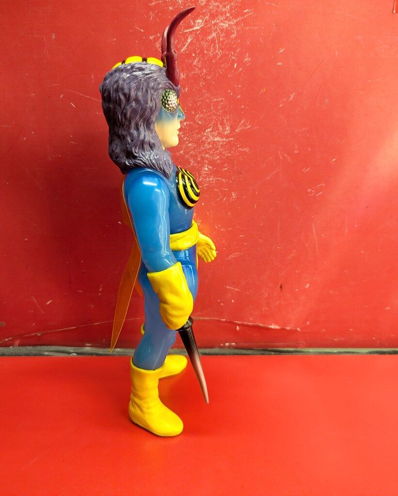 メディコム・トイ 東映レトロソフビコレクション 仮面ライダー 蜂女(新