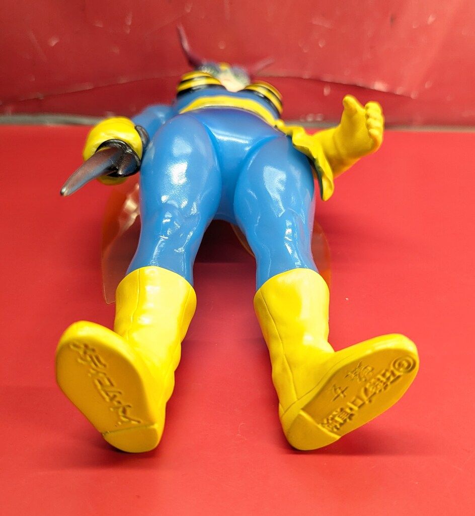 メディコム・トイ 東映レトロソフビコレクション 仮面ライダー 蜂女(新