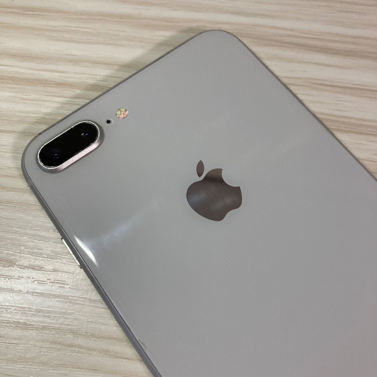 iPhone8 Plus 256GB Silver バッテリー74% au - メルカリ
