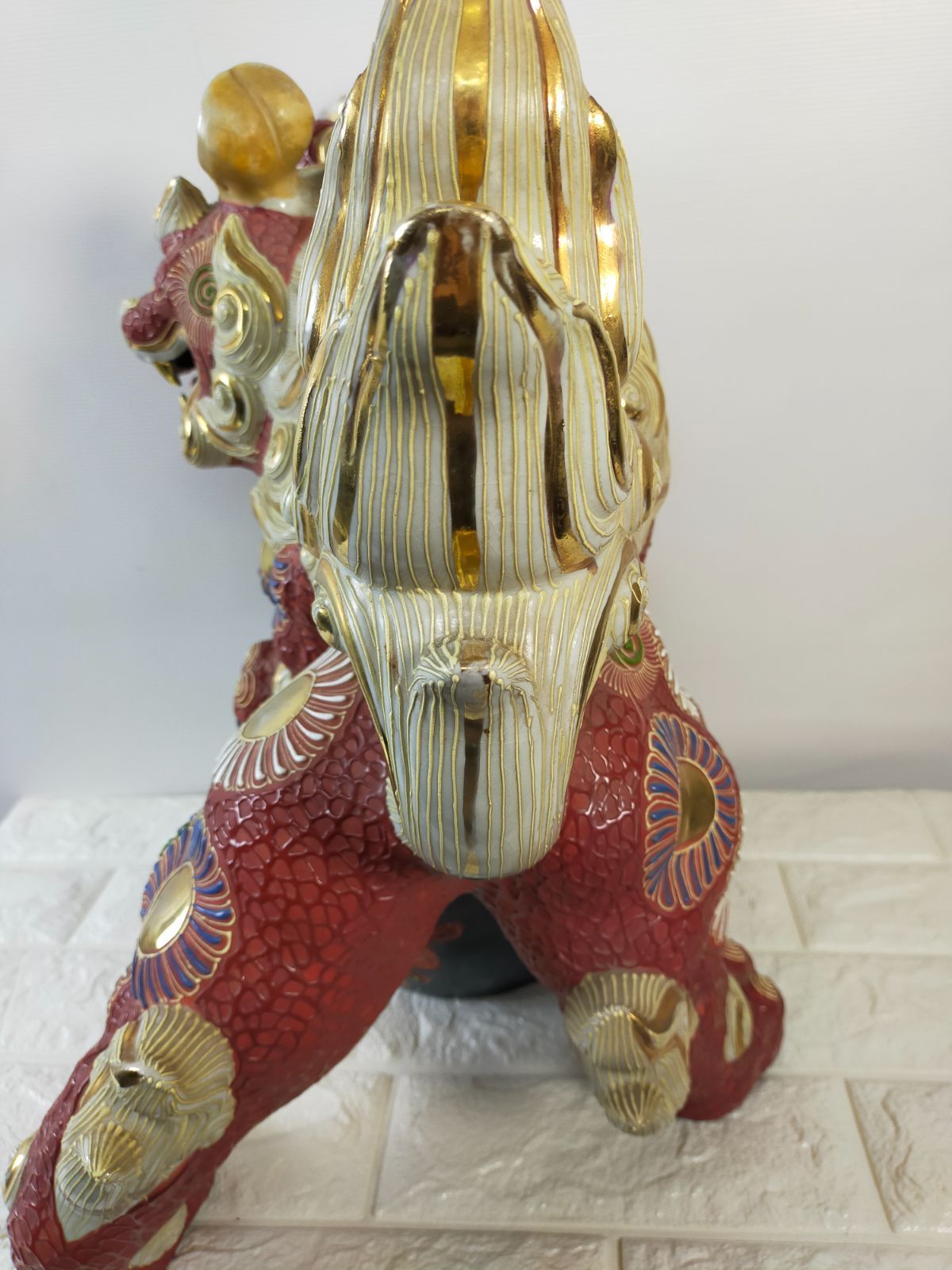 九谷焼 大吉 玉乗り獅子 シーサー 座布団付 狛犬 魔除け 高さ30cm